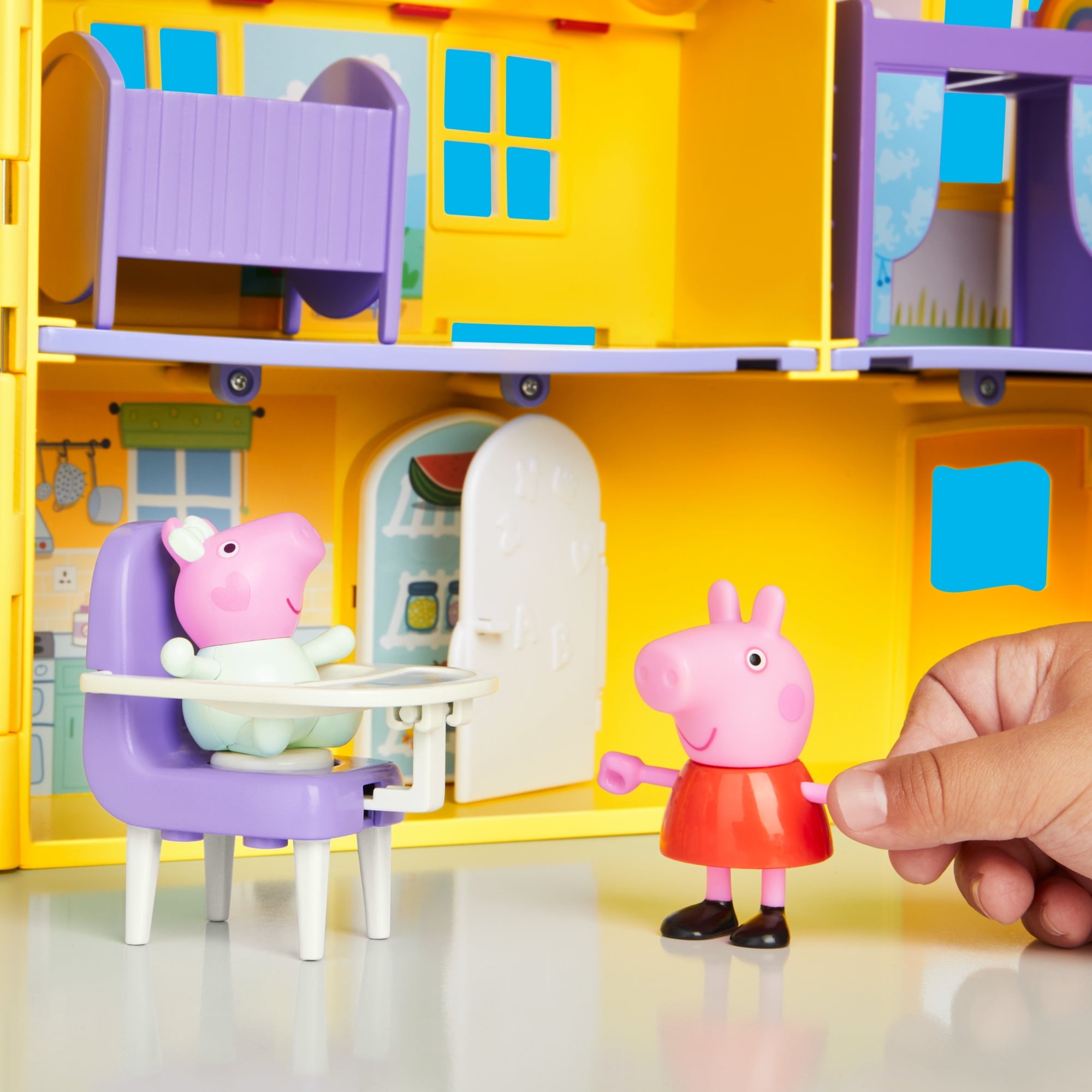 Peppa Pig Toys Peppa's Big Family House with Baby Evie, Playsets for Girls and Boys, 3+